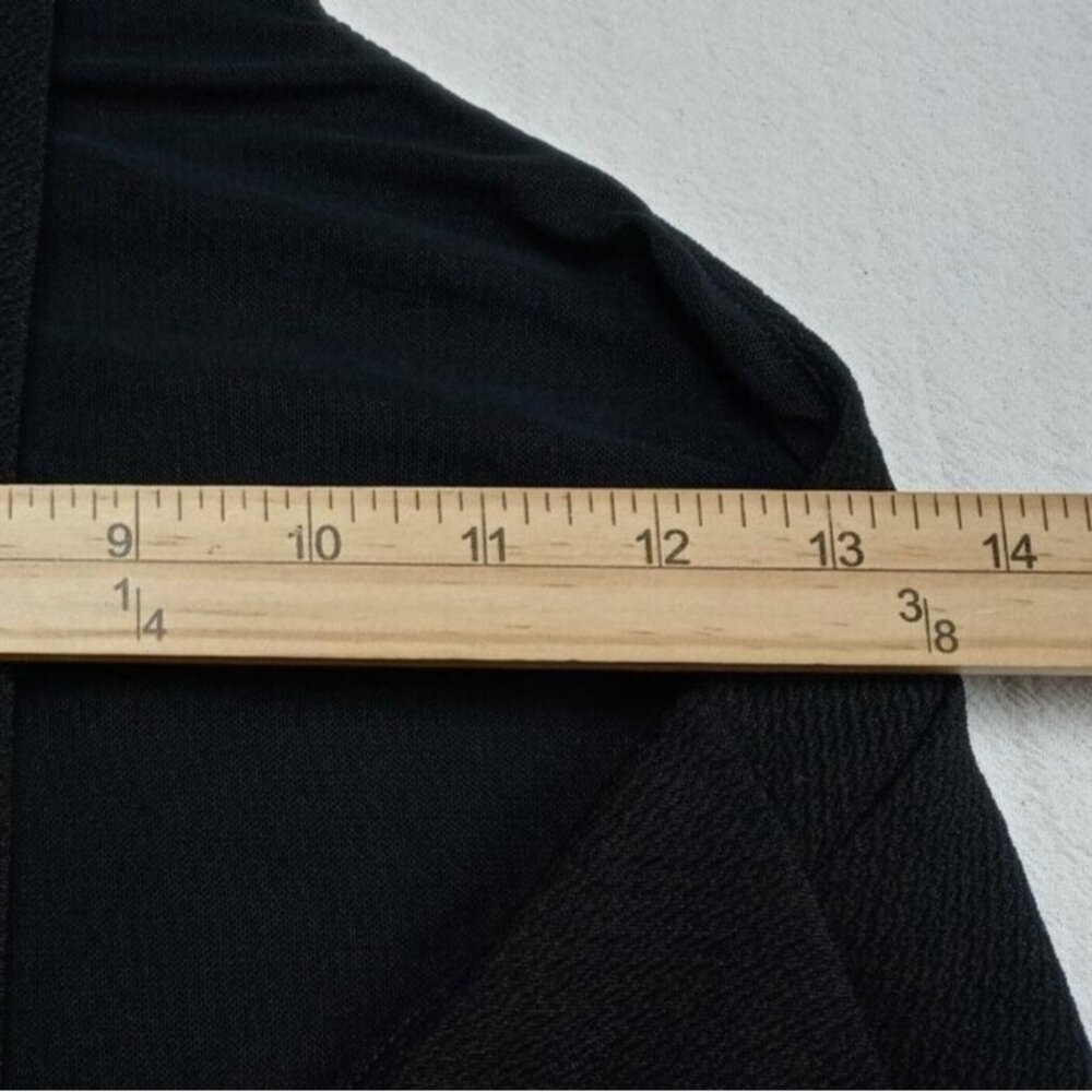 Silence+Noise Size XS Black Sleeveless Mini Lined Dress zippers. - Picture 7 of 9